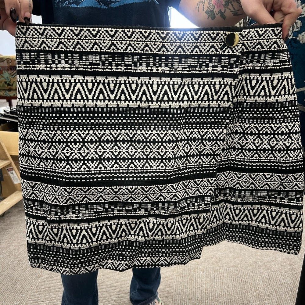 Alice & Olivia Black and White Patterned Women's Skirt